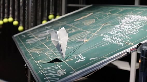 KEKの研究者との対話から生まれた作品が東京都現代美術館で展示されます