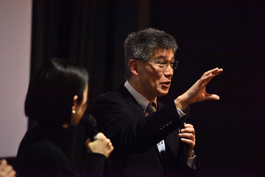 KEKでのロケ映画『ブラックホールに願いを!』の舞台あいさつ開催